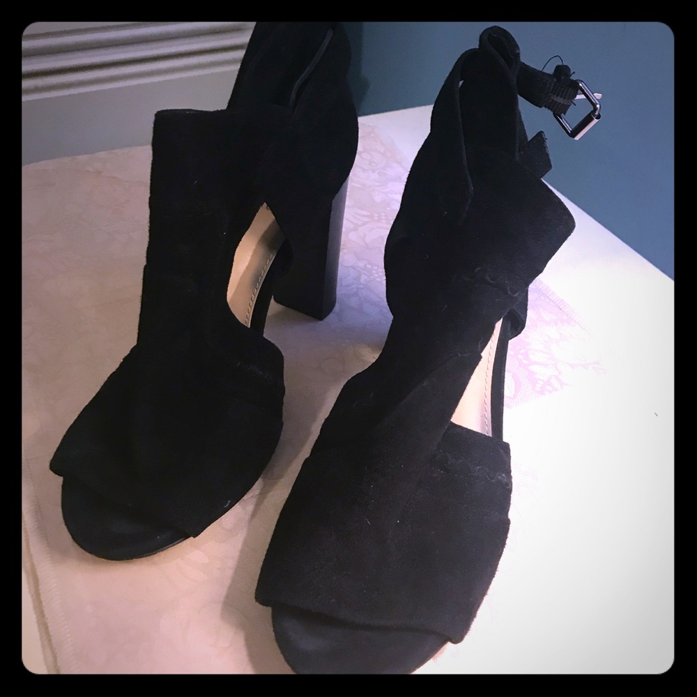 Vince Camuto heel
